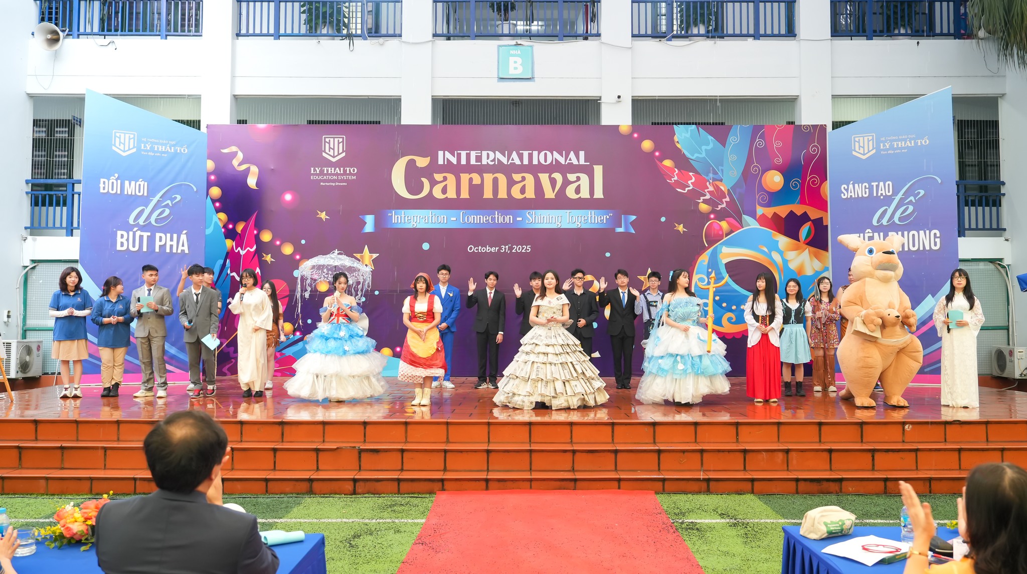 RỰC RỠ NGÀY HỘI QUỐC TẾ “INTERNATIONAL CARNAVAL 2025–2026”