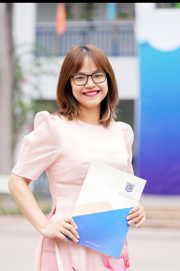 Cô Nguyễn Phương Thảo