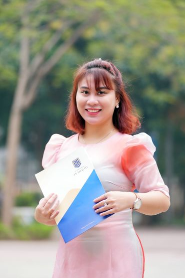 Cô Trần Cao Mai Hương