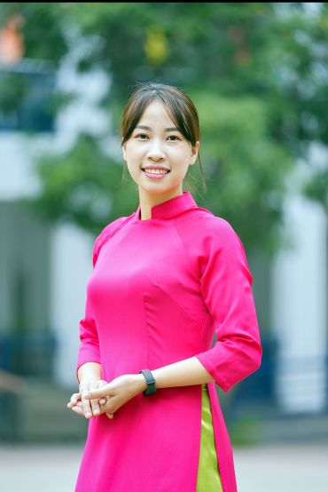 Cô Hoàng Thị Mười