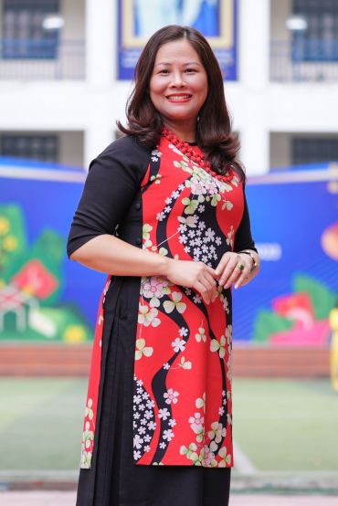 Cô Luyện Thanh Nga - Phó Hiệu trưởng