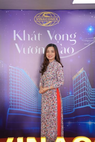 Hiệu trưởng Nguyễn Thị Thanh Thủy