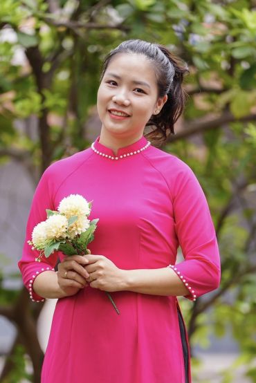 Cô Lê Thu Huyền