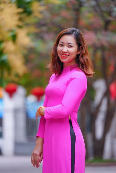 Cô Hoàng Thị Len