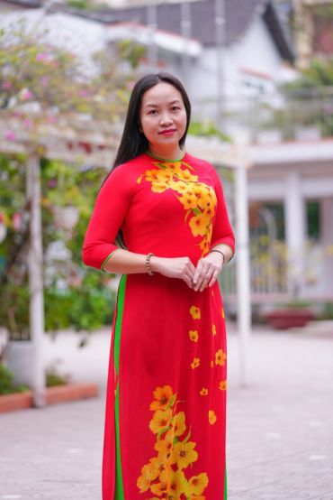 Cô Lại Thị Ngọc Lan