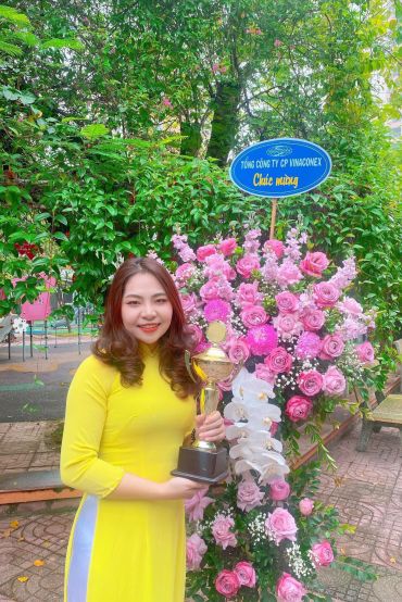 Cô Phạm Kiều Oanh