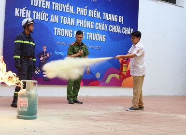 Tuyên truyền, phổ biến, trang bị kiến thức an toàn phòng cháy chữa cháy trong trường học