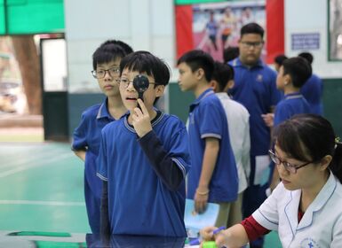 KHÁM SỨC KHỎE ĐỊNH KỲ CHO HỌC SINH TRƯỜNG THCS & THPT LÝ THÁI TỔ