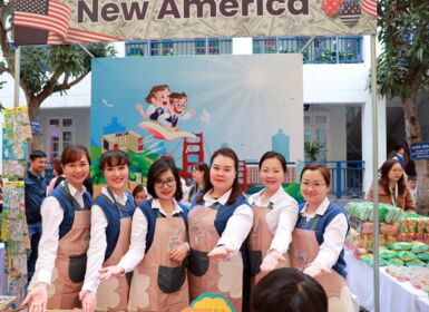 Học sinh thích thú trải nghiệm Hội chợ tháng Ba - Vòng tay yêu thương với chủ đề "VĂN HÓA CÁC NƯỚC TRÊN THẾ GIỚI"