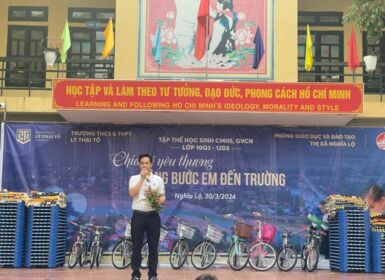 Chia sẻ yêu thương, nâng bước em đến trường