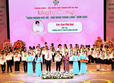 Học sinh Cao Phú Quý – Niềm tự hào của trường khi được vinh danh tại Đại hội Cháu ngoan Bác Hồ Thành phố Hà Nội lần thứ XV.