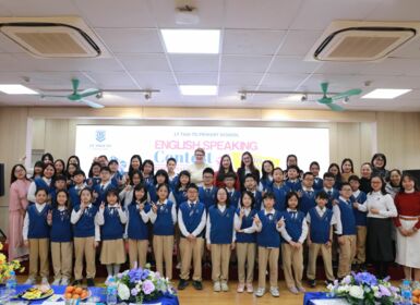 Vòng bán kết cuộc thi Hùng biện Tiếng Anh: Hành trình tìm kiếm những gương mặt xuất sắc