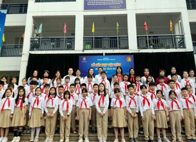 80 học sinh tiêu biểu của Khối 3 được kết nạp vào Đội Thiếu niên Tiền phong Hồ Chí Minh