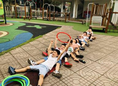 Đón đoàn Trường ĐH sư phạm Hà Nội tham dự hoạt động kiến tập GD Thể chất và Âm nhạc tại trường