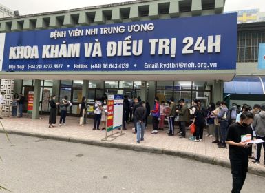 TỔ CHỨC TIÊM CHỦNG THÀNH CÔNG, AN TOÀN VACCINE PFIZER CHO GẦN 1.000 HỌC SINH