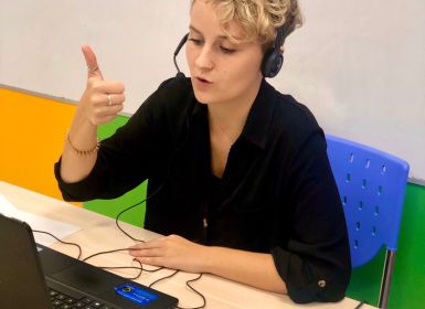 Nâng cao chất lượng dạy và học trực tuyến môn Tiếng Anh với giáo viên nước ngoài