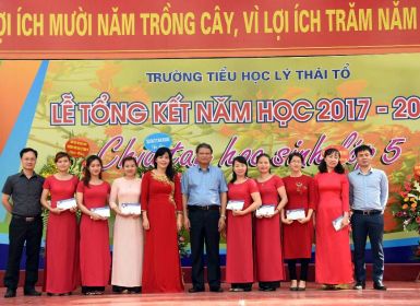 Tấm gương nhà giáo mẫu mực và tận tụy với nghề