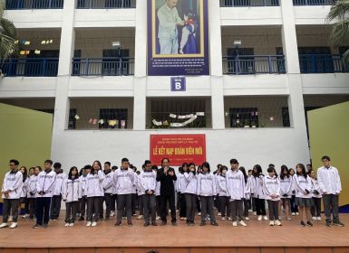 Lễ kết nạp đoàn viên mới đợt 1 năm học 2022-2023