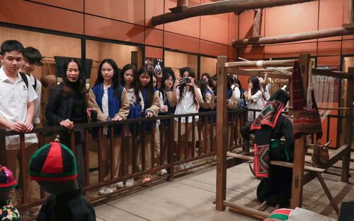 Trải nghiệm học tập: "“HUYỀN THOẠI VÀ BẢN SẮC DÂN TỘC” - Khi văn học bước ra khỏi trang sách