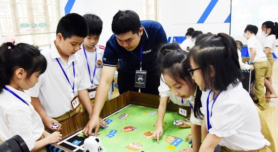 VTV1- Hiệu ứng tích cực từ chương trình giáo dục STEAM ở trường Tiểu học Lý Thái Tổ