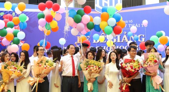 Trường THCS-THPT Lý Thái Tổ tuyển dụng giáo viên cơ hữu, giáo viên thỉnh giảng năm học 2023-2024