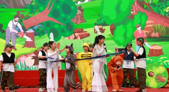 Rộn ràng Ngày hội Tiếng Anh ở trường Tiểu học Lý Thái Tổ