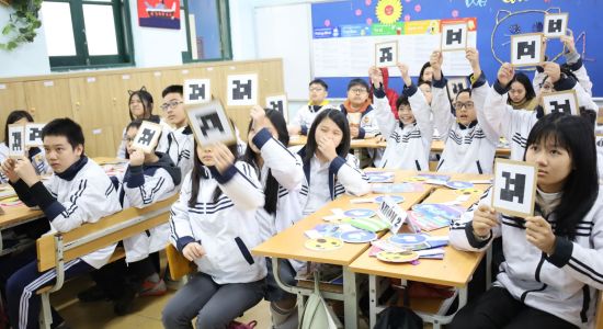 HỌC SINH LỚP 6 VỚI CHUYÊN ĐỀ  “SỬ DỤNG AN TOÀN THÔNG TIN TRÊN INTERNET”