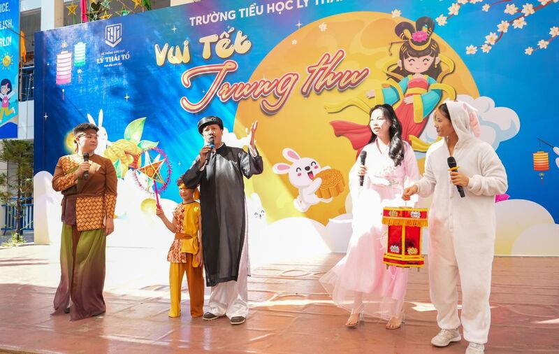 Tết Trung thu rực rỡ sắc màu ở trường Tiểu học Lý Thái Tổ