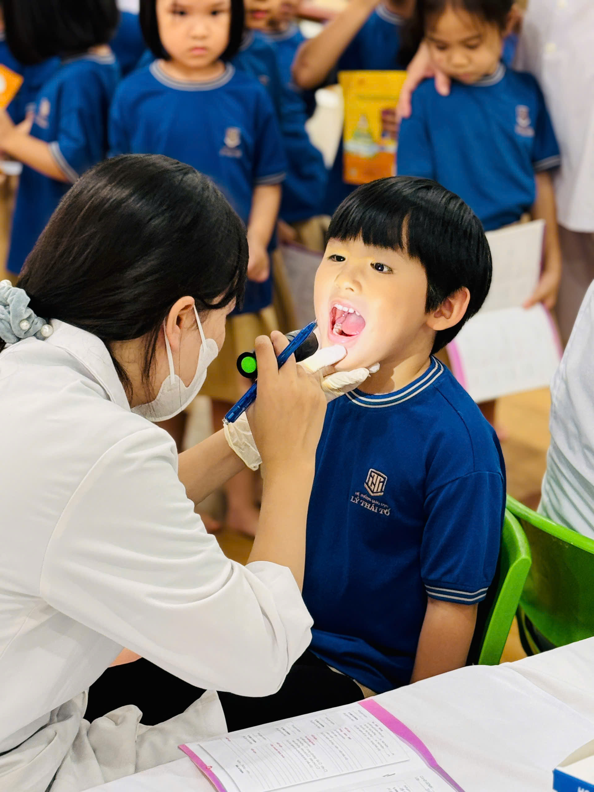 Hoạt động chăm sóc sức khỏe cho học sinh năm học 2025–2026 của Trường Mầm non Lý Thái Tổ