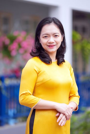 Cô Văn Thu Huyền