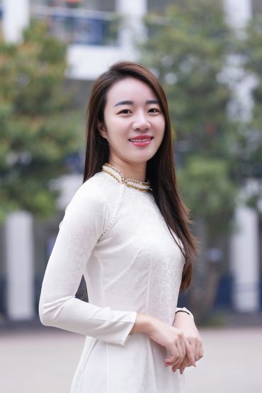 Cô Trần Thùy Anh