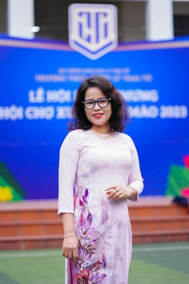 Cô Bùi Thị Anh Thuỷ _ GV Lịch Sử