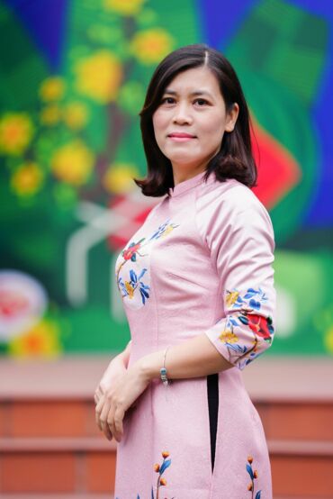 Cô Phạm Thị Thu _ GV Toán