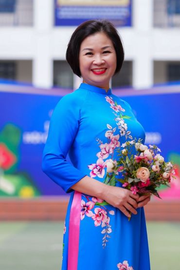 Cô Tạ Thu Hương - Phó Hiệu trưởng